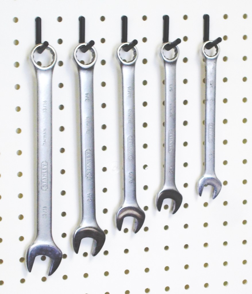 80 Piece Pegboard Hook and Peg Kit Wallpeg Store